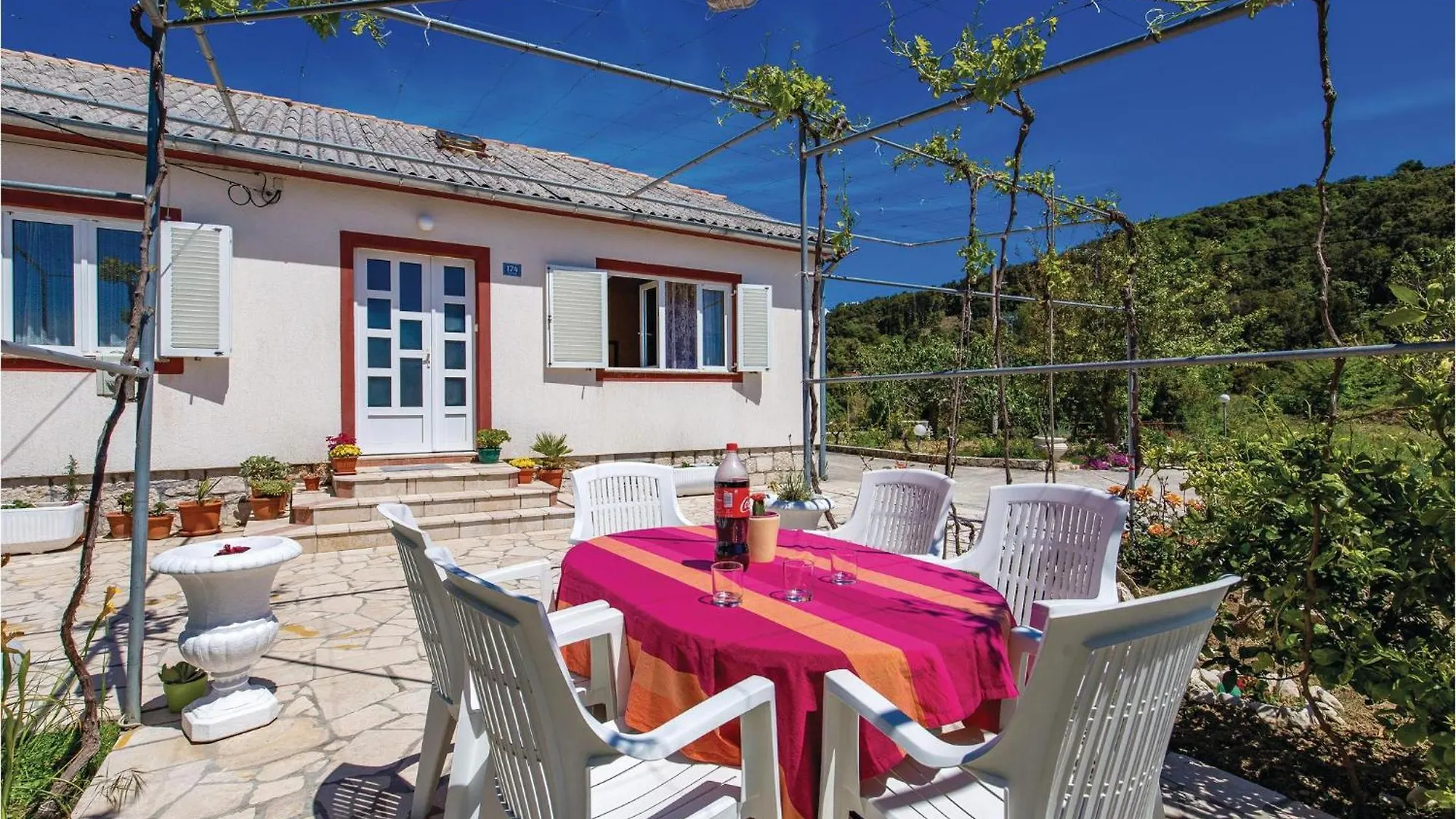 3 Bedroom Gorgeous Home In Kampor Hébergement de vacances