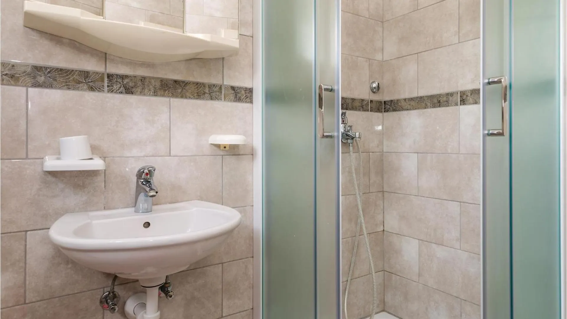 3 Bedroom Gorgeous Home In Kampor